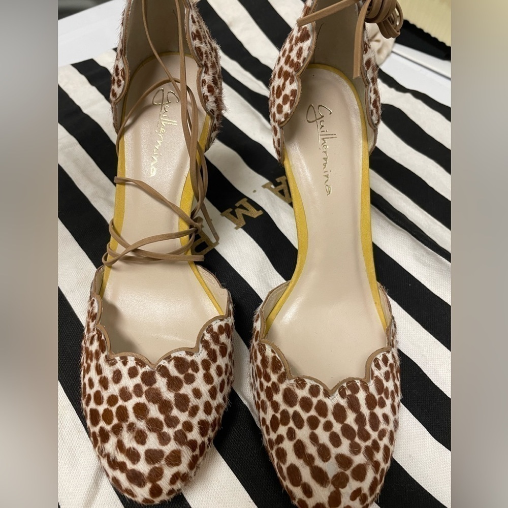 New - Anthropologie heels scallops details